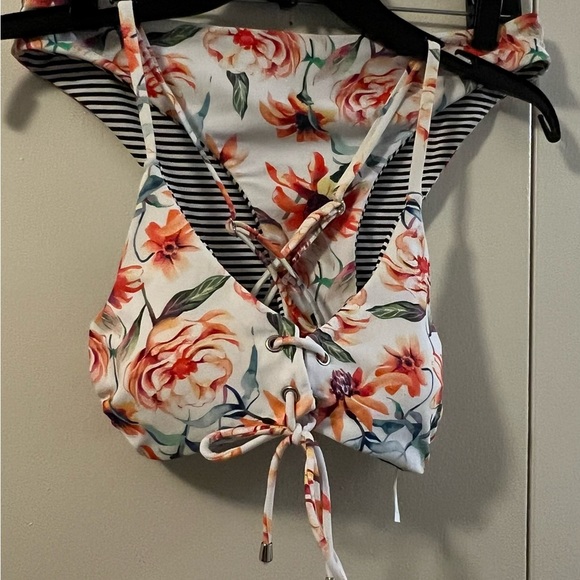 🆕 CUPSHE 2-PIECE REVERSIBLE BATHING SUIT (M) - Picture 7 of 10